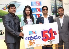 Catherina Tresa At BIG C Mobile Store Launch Photos photo 27