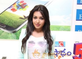 Catherina Tresa At BIG C Mobile Store Launch Photos photo 14