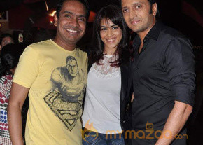 Celebs at Balak Palak Premiere Show Photos photo 8