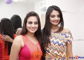 Celebs At Naturals Family Salon Launch  photo 19