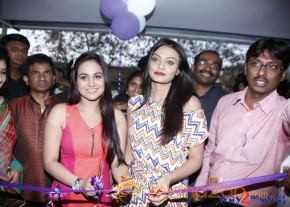 Celebs At Naturals Family Salon Launch  photo 20
