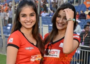 Celebs At Telugu Warriors Vs Bhojpuri Dabanggs CCL 3 Match   photo 7