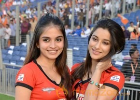 Celebs At Telugu Warriors Vs Bhojpuri Dabanggs CCL 3 Match   photo 56