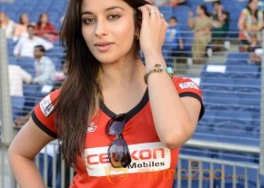 Celebs At Telugu Warriors Vs Bhojpuri Dabanggs CCL 3 Match   photo 78
