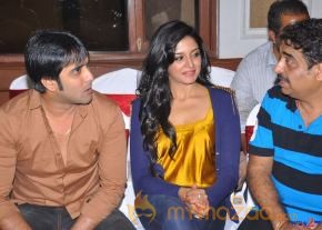 Chukkalanti Ammayi Chakkanaina Abbai Press Meet Gallery  photo 27