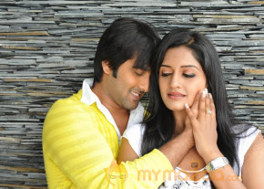 Chukkalanti Ammayi Chakkanaina Abbayi Movie Images photo 3