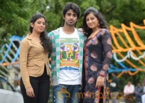 Cut Cheste Movie Launch Photos Set2 photo 30