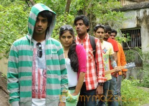 Cut Chesthe Movie Latest Photos photo 33