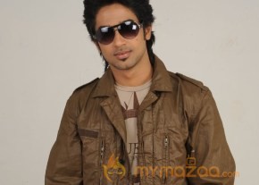 Cut Chesthe Movie Latest Photos photo 4