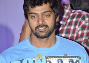 Dalam Movie Platinum Disk Event Pics photo 37