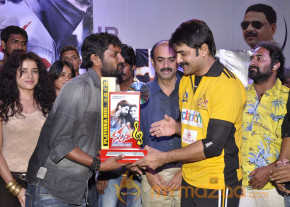 Dalam Movie Platinum Disk Event Pics photo 8