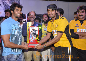 Dalam Movie Platinum Disk Event Pics photo 56
