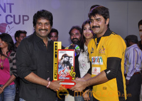 Dalam Movie Platinum Disk Event Pics photo 46