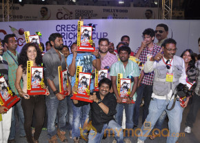 Dalam Movie Platinum Disk Event Pics photo 49