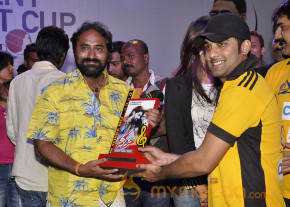 Dalam Movie Platinum Disk Event Pics photo 34