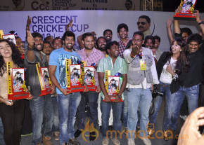 Dalam Movie Platinum Disk Event Pics photo 2