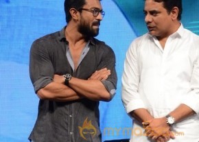 Dhruva Pre Release Function - Photos - set - 1 | Ram Charan photo 40