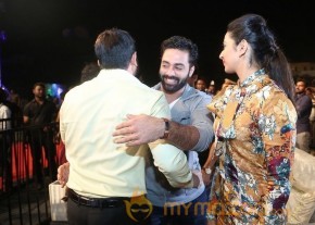 Dhruva Pre Release Function - Photos - set - 3 | Ram Charan photo 5