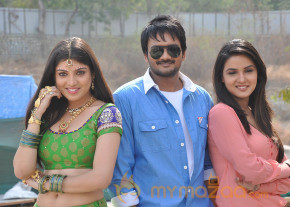 Dil Unnodu Movie Launch  photo 9