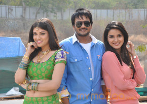 Dil Unnodu Movie Launch  photo 4