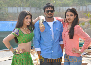 Dil Unnodu Movie Launch  photo 10