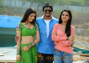 Dillunnodu Movie Latest Stills photo 10