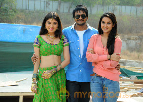 Dillunnodu Movie Latest Stills photo 11