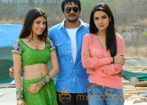 Dillunnodu Movie Latest Stills photo 6