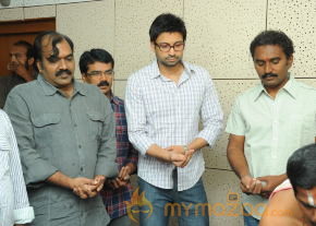Emo Gurram Egaravachhu Movie Recording Stills  photo 16