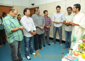 Emo Gurram Egaravachhu Movie Recording Stills  photo 37