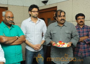 Emo Gurram Egaravachhu Movie Recording Stills  photo 10