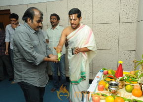 Emo Gurram Egaravachhu Movie Recording Stills  photo 43