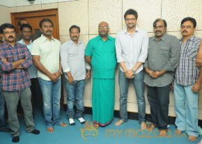 Emo Gurram Egaravachhu Movie Recording Stills  photo 26
