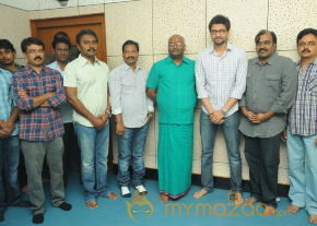 Emo Gurram Egaravachhu Movie Recording Stills  photo 11