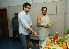 Emo Gurram Egaravachhu Movie Recording Stills  photo 18
