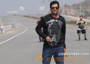 Gola Gola Movie latest Stills photo 13