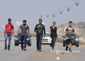 Gola Gola Movie latest Stills photo 19
