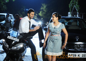 Gunde Jaari Gallanthayyinde Movie New Stills