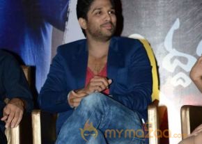 Iddarammayilatho Hexa Platinum Disc Function Photos photo 32