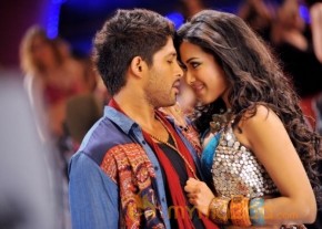 Iddarammayilatho  Hot photos photo 5
