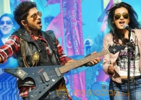 Iddarammayilatho  Hot photos photo 19