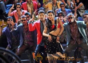 Iddarammayilatho  Hot photos photo 6