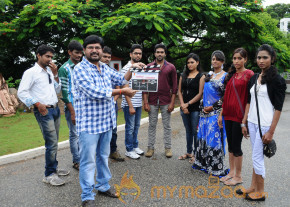 Iddarilo Modalaindi Movie Launch Gallery photo 14