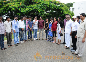 Iddarilo Modalaindi Movie Launch Gallery photo 74