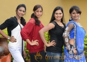 Iddarilo Modalaindi Movie Launch Gallery photo 66