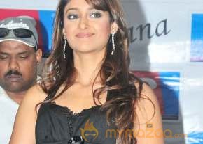 Ileana at Big C Launch  photo 28
