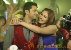 Jwala Gutta Item Song Hot Stills photo 13