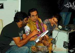 Jyothi Lakshmi Movie Working Stills photo 2