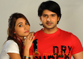 Love Touch Movie Latest Gallery photo 4