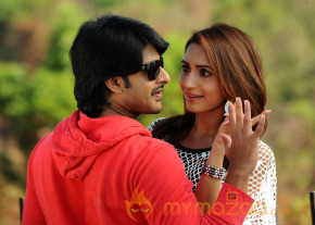 Love Touch Movie Latest Gallery photo 17